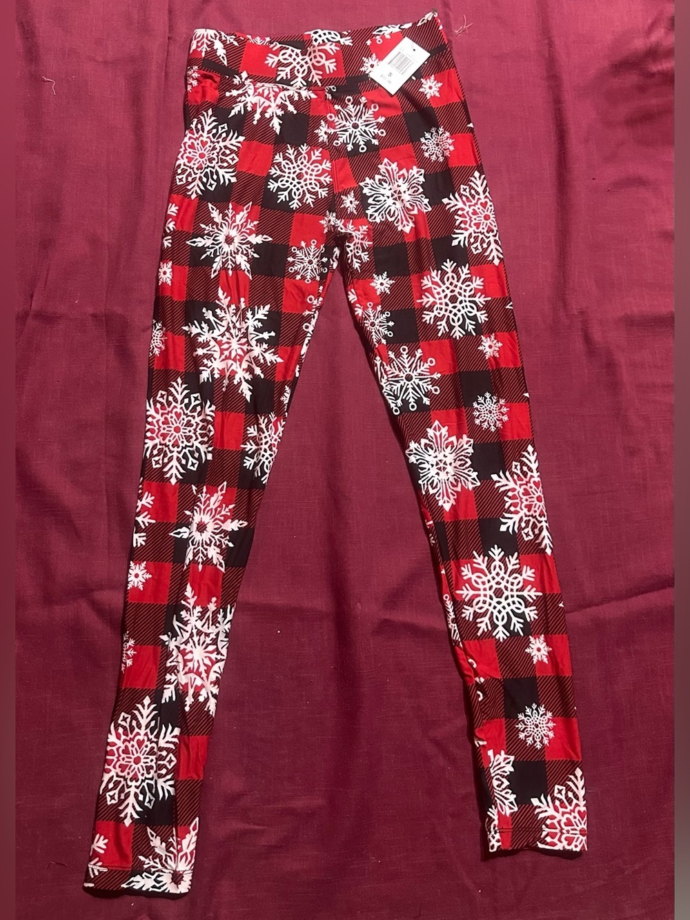 Women's Red Plaid Snowflake Leggings - Holiday Print